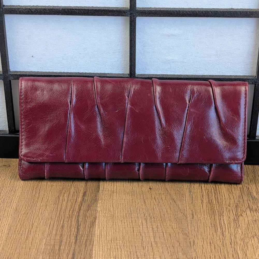 Hobo Leather Clutch Trifold Wallet Bordeaux Red Pleated Paisley VI-3992 NWT